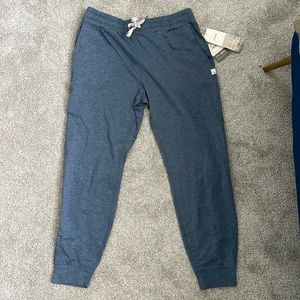 Vuori women’s performance joggers- brand new with tags